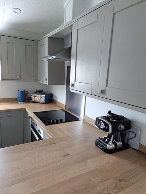 Diddly Squat Lodge With Hot Tub, Pendle View Holiday Park Clitheroe Eksteriør billede